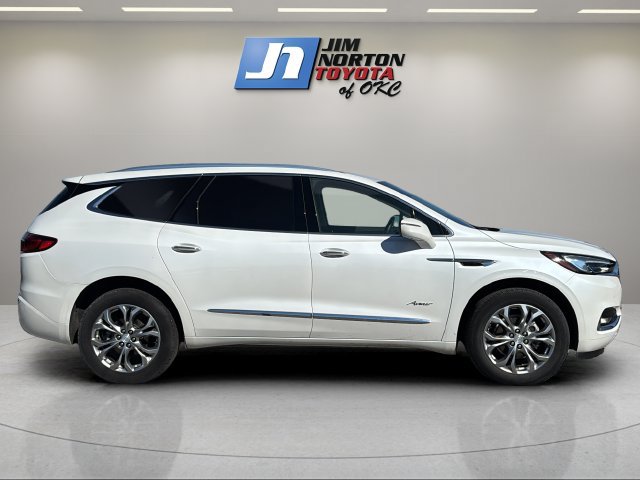Used 2021 Buick Enclave Avenir w/ Avenir Technology Package FWD image 4