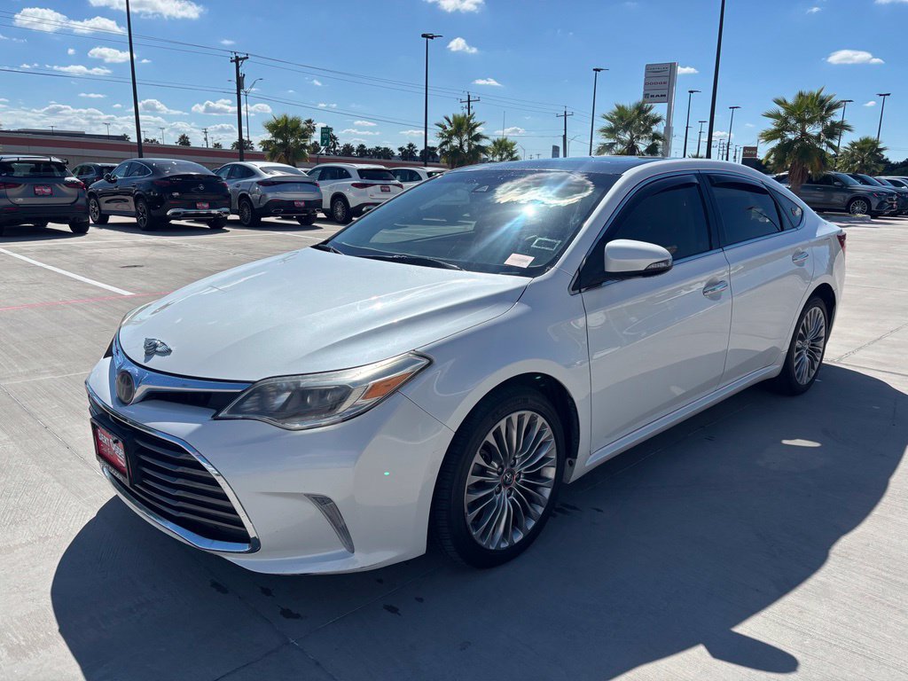 Used 2018 Toyota Avalon Limited FWD image 16