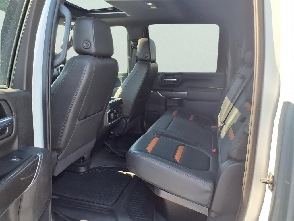 Used 2023 GMC Sierra 2500 AT4 w/ AT4 Premium Plus Package AWD/4WD image 18