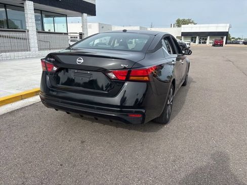 Used 2022 Nissan Altima 2.5 SV FWD image 7