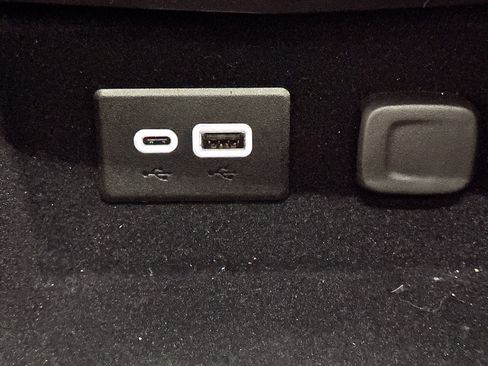 Used 2024 Cadillac XT4 Sport image 45