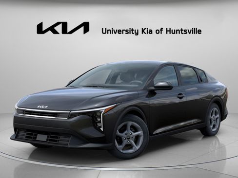 New 2025 Kia K4 LXS image 3