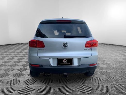 Used 2015 Volkswagen Tiguan S image 7