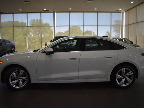 Used 2025 Audi A5 2.0T Premium Plus w/ Premium Plus AWD/4WD image 4