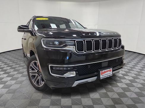 Used 2023 Jeep Wagoneer Series II AWD/4WD image 2