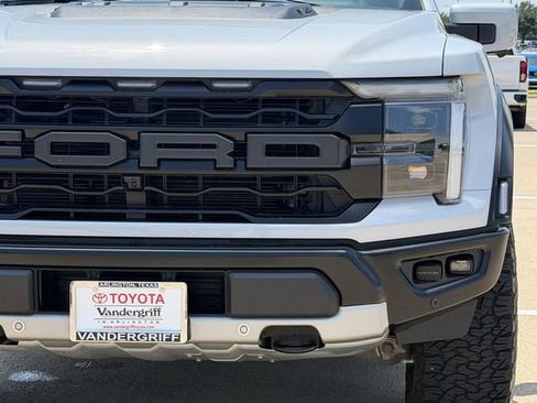 Used 2025 Ford F150 Raptor AWD/4WD image 9