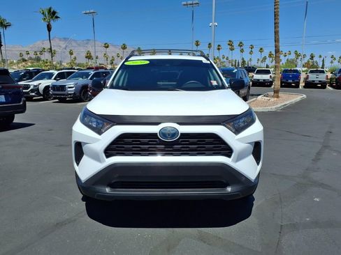 Used 2020 Toyota RAV4 LE AWD/4WD image 8