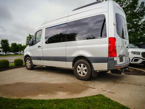 Used 2019 Mercedes-Benz Sprinter 2500 image 3