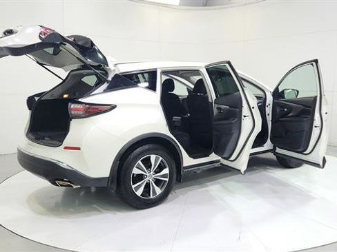 Used 2019 Nissan Murano S image 32