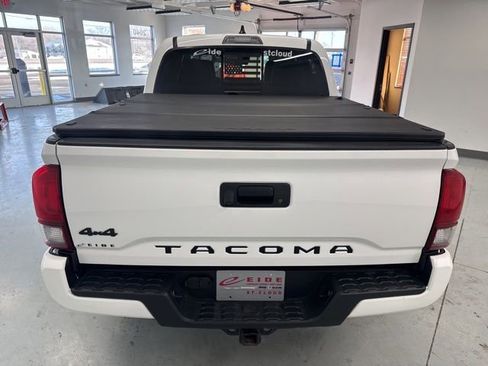 Used 2023 Toyota Tacoma SR5 w/ Technology Package image 9