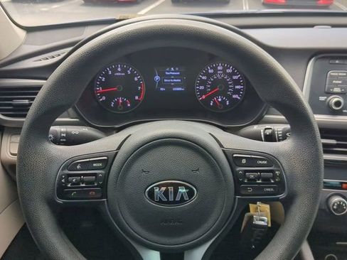 Used 2016 Kia Optima LX w/ Option Group 014 FWD image 28
