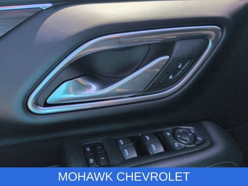 Used 2023 Chevrolet Suburban Z71 w/ Luxury Package AWD/4WD image 24