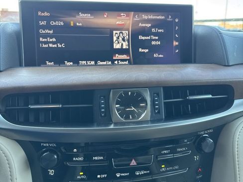 Used 2016 Lexus LX 570 4WD image 6