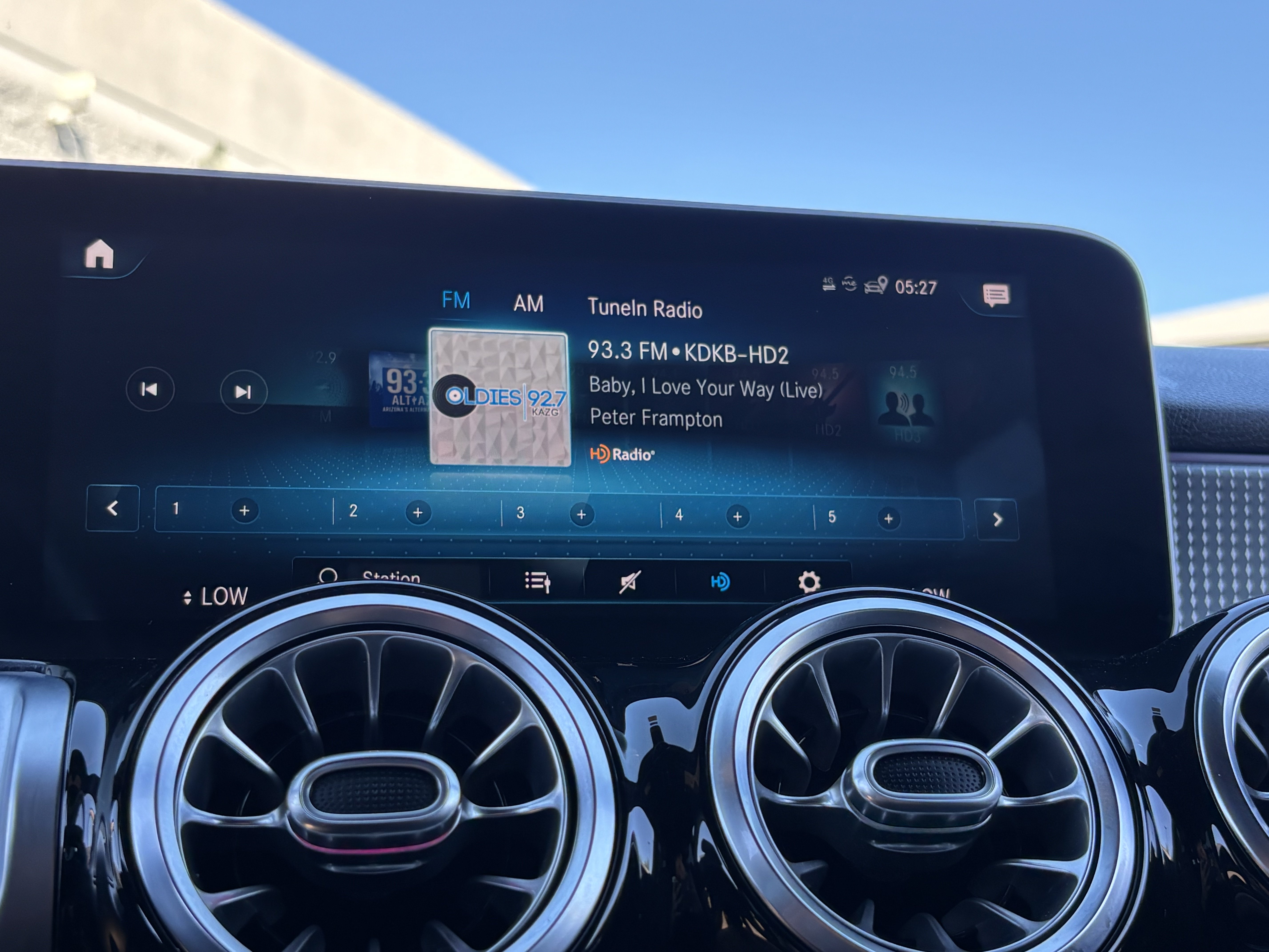 Used 2021 Mercedes-Benz GLB 250 4MATIC image 20