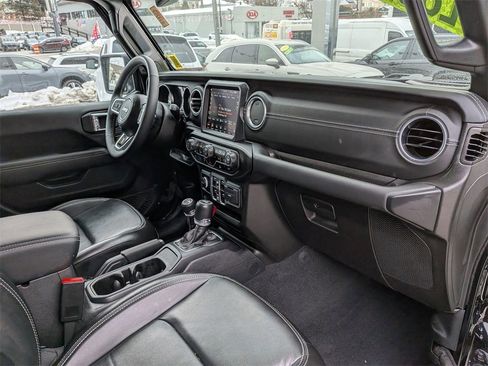 Used 2023 Jeep Wrangler Unlimited Sahara w/ Cold Weather Group image 25