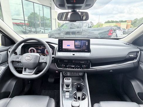 Used 2026 Nissan Rogue SL AWD/4WD image 11