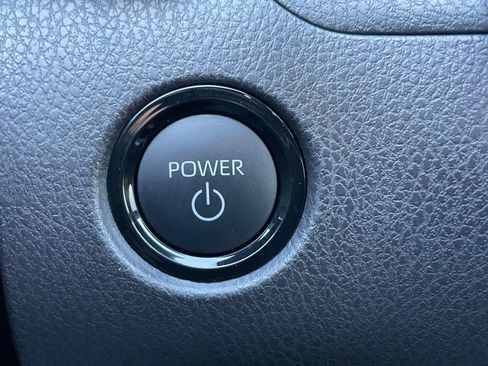 Used 2025 Toyota Camry Hybrid image 27