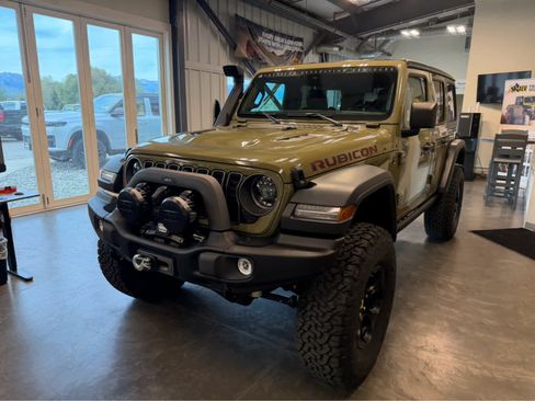 New 2025 Jeep Wrangler Unlimited Rubicon w/ Convenience Group AWD/4WD image 2