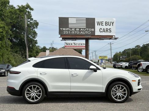 Used 2021 Porsche Cayenne Coupe AWD/4WD image 7