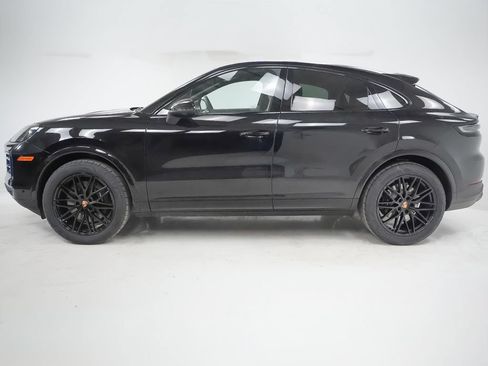 Used 2026 Porsche Cayenne Coupe AWD/4WD image 2