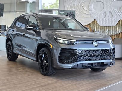 New 2025 Volkswagen Tiguan SE R-Line