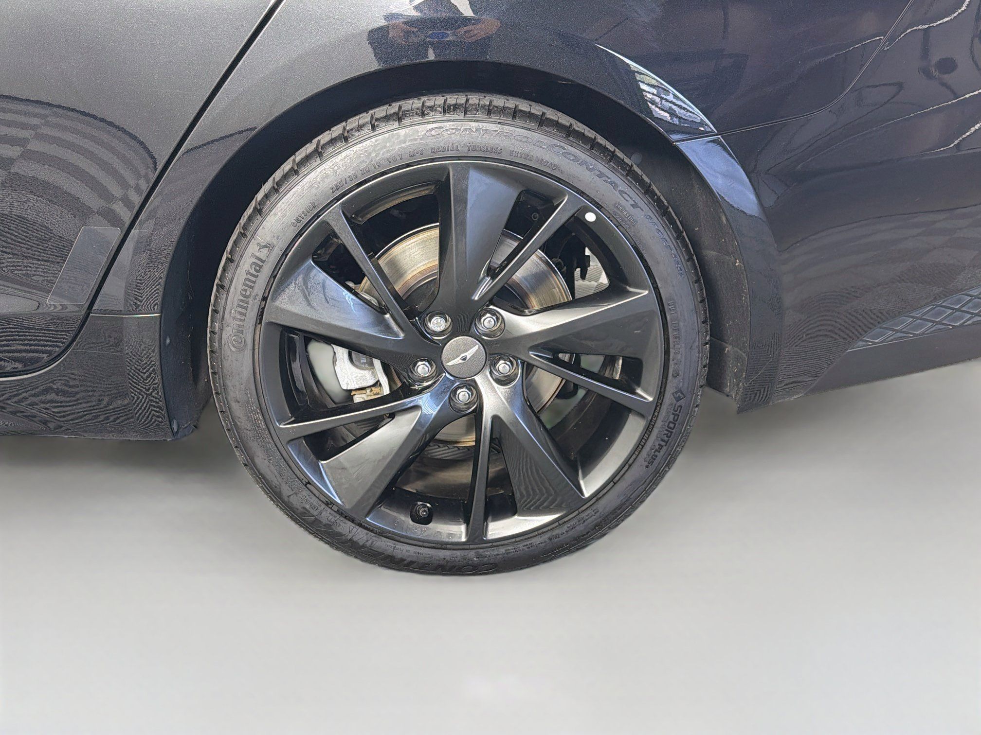Used 2023 Genesis G70 2.0T w/ Sport Prestige Package RWD image 11