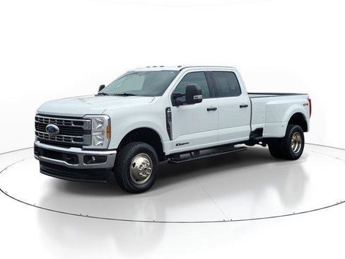 Used 2025 Ford F350 XLT AWD/4WD image 2