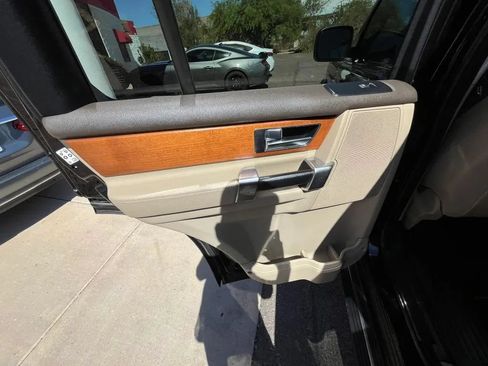 Used 2011 Land Rover LR4 HSE AWD/4WD image 10