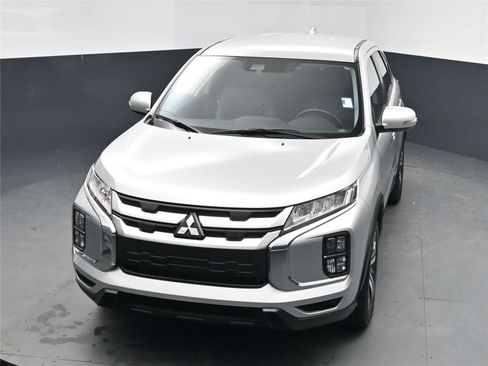 Used 2024 Mitsubishi Outlander Sport LE image 11