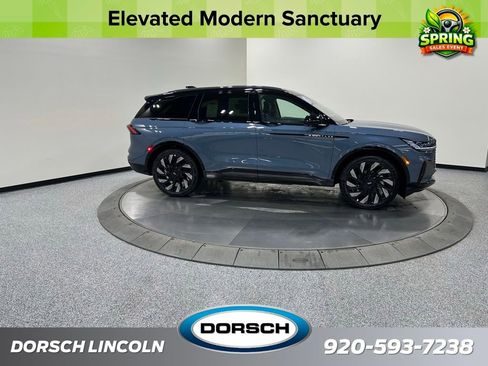 New 2026 Lincoln Nautilus Reserve image 3