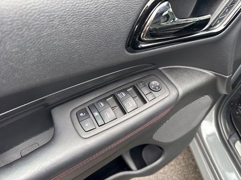 Used 2023 Dodge Durango R/T AWD/4WD image 8