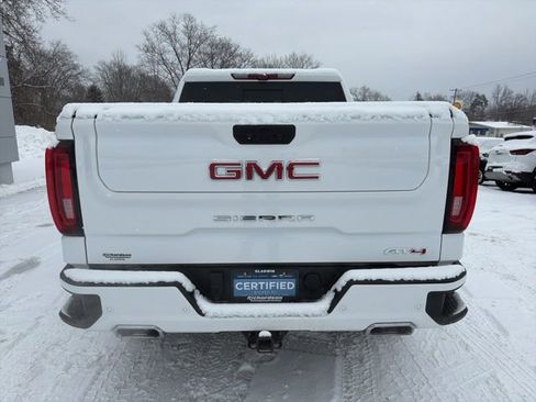 Used 2022 GMC Sierra 1500 AT4 w/ Technology Package AWD/4WD image 4