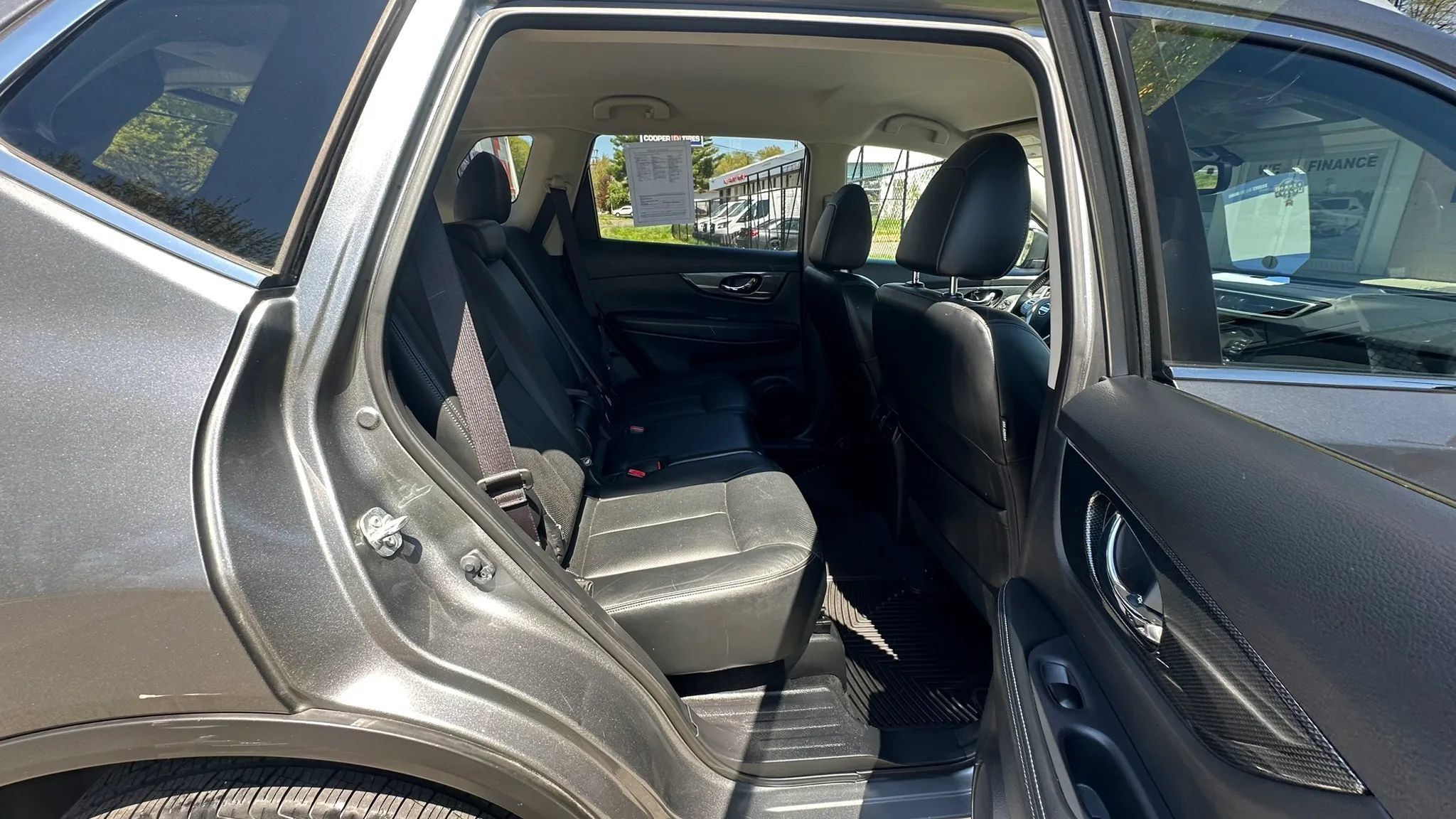 Used 2016 Nissan Rogue SL AWD/4WD image 30