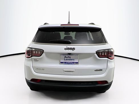 Used 2022 Jeep Compass Latitude AWD/4WD image 6