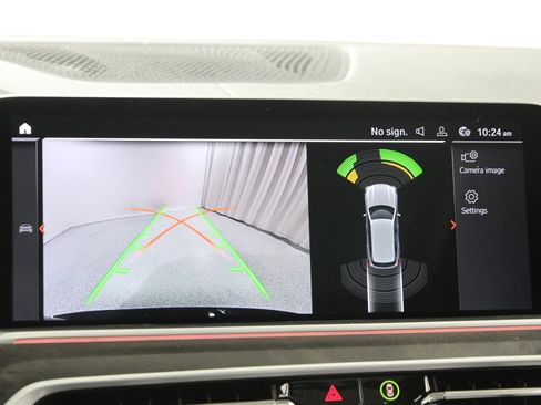 Used 2022 BMW X5 xDrive40i w/ M Sport Package image 14