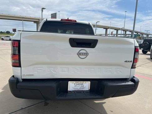 Used 2024 Nissan Frontier S w/ Technology Package AWD/4WD image 8