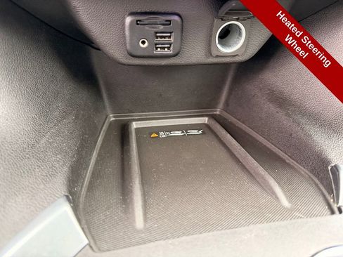 Used 2022 Chevrolet Traverse RS image 32