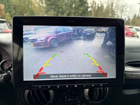 Used 2018 Jeep Wrangler Unlimited Sport S image 26