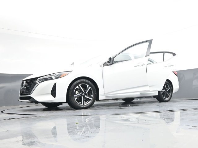 Used 2025 Nissan Sentra SV FWD image 43