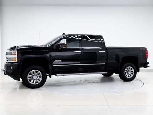Used 2019 Chevrolet Silverado 3500 High Country w/ Duramax Plus Package AWD/4WD image 4