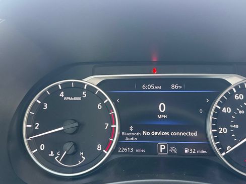 Certified 2025 Nissan Sentra SR FWD image 35