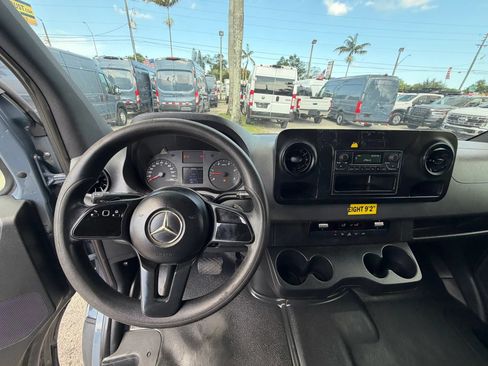 Used 2019 Mercedes-Benz Sprinter 170 image 13