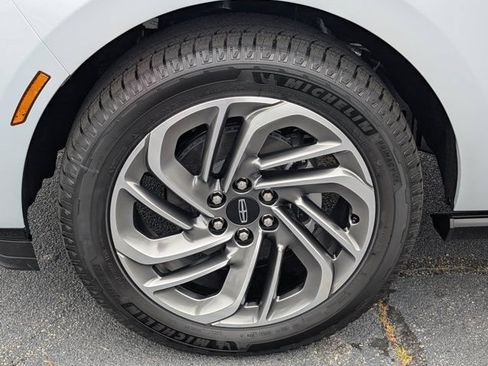 New 2026 Lincoln Navigator Reserve AWD/4WD image 13