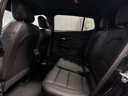 Used 2025 Buick Envista Sport Touring image 17