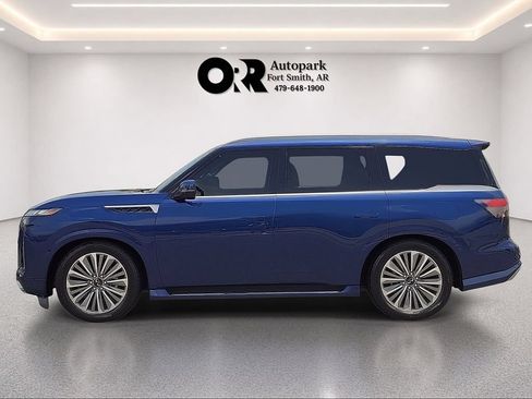 Used 2025 INFINITI QX80 Sensory AWD/4WD image 3