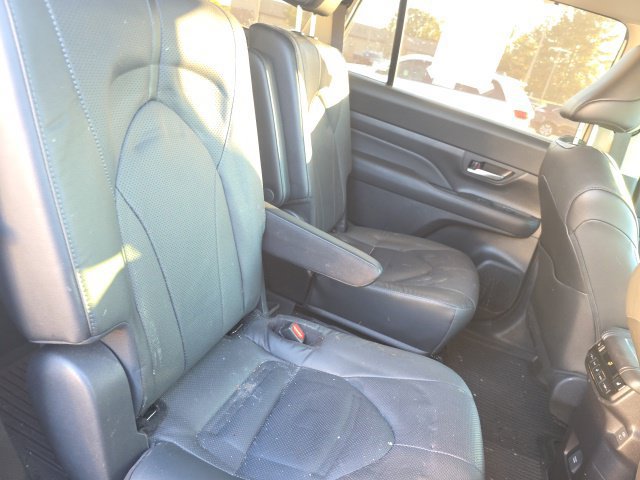 Used 2025 Toyota Grand Highlander AWD Hybrid image 14
