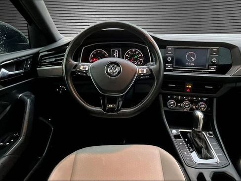 Used 2019 Volkswagen Jetta R-Line FWD image 8