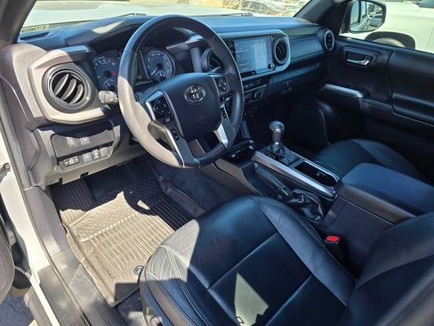 Used 2021 Toyota Tacoma Limited AWD/4WD image 2