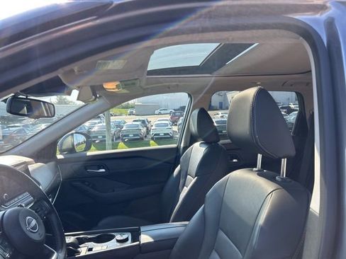Used 2023 Nissan Rogue SL AWD/4WD image 9