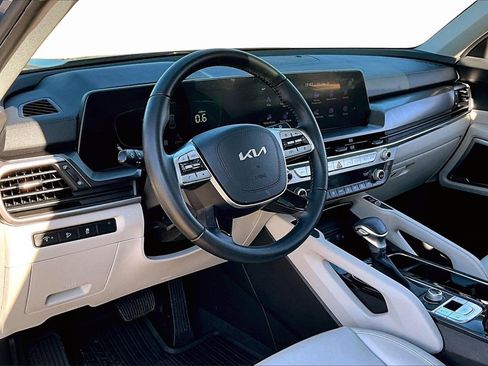 Certified 2024 Kia Telluride S w/ S Sunroof Package image 13